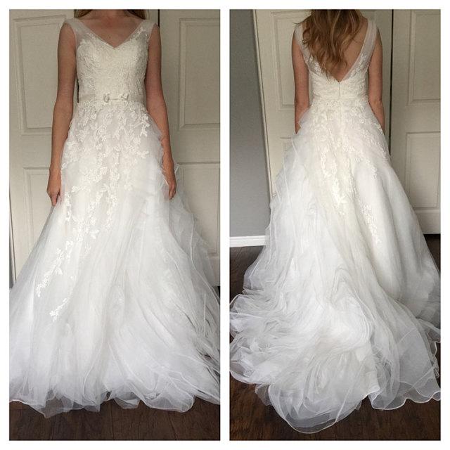 A-Line V-Neck Tulle Lace Satin Weddig Dress With Ruffles