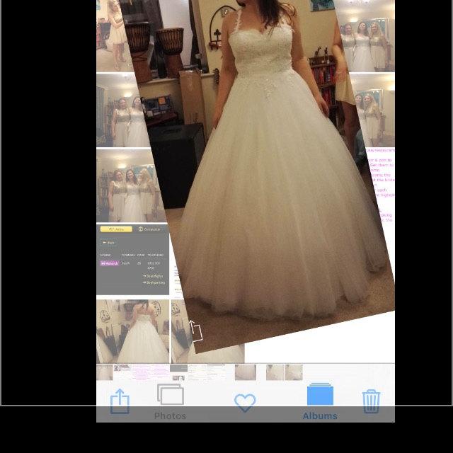 Halter Neck Sleeveless Lace-Up Back Floor-Length Tulle Wedding Dress